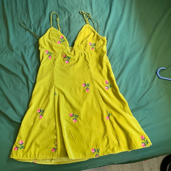 Urban Outfitters mini dress - Picture 2 of 4